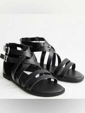 Torrid Criss-Cross Strappy Gladiator Sandals Women 10.5WW Black